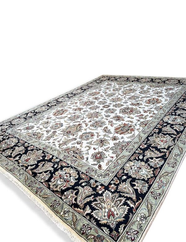 Hand Knotted Indian Rug